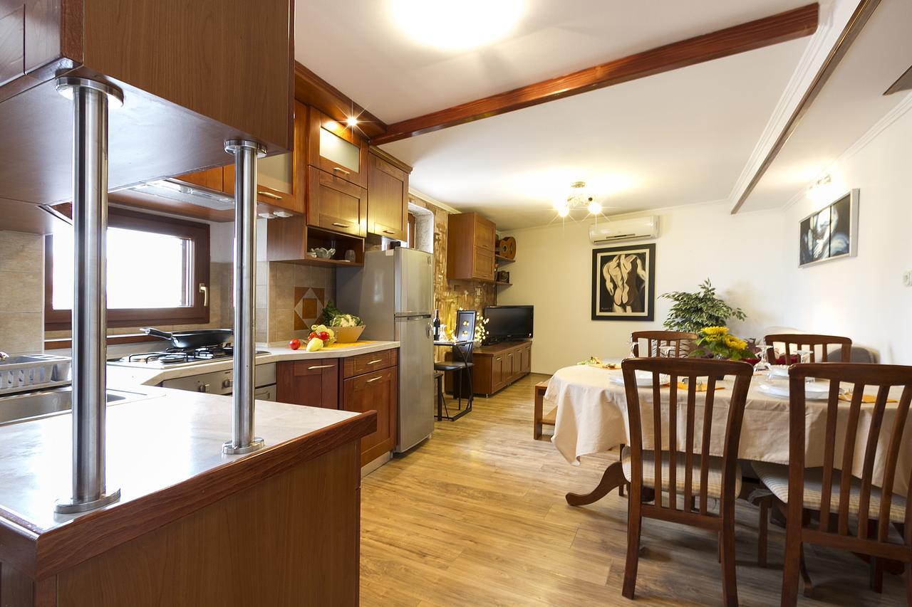 Apartment Nino Ровінь Номер фото